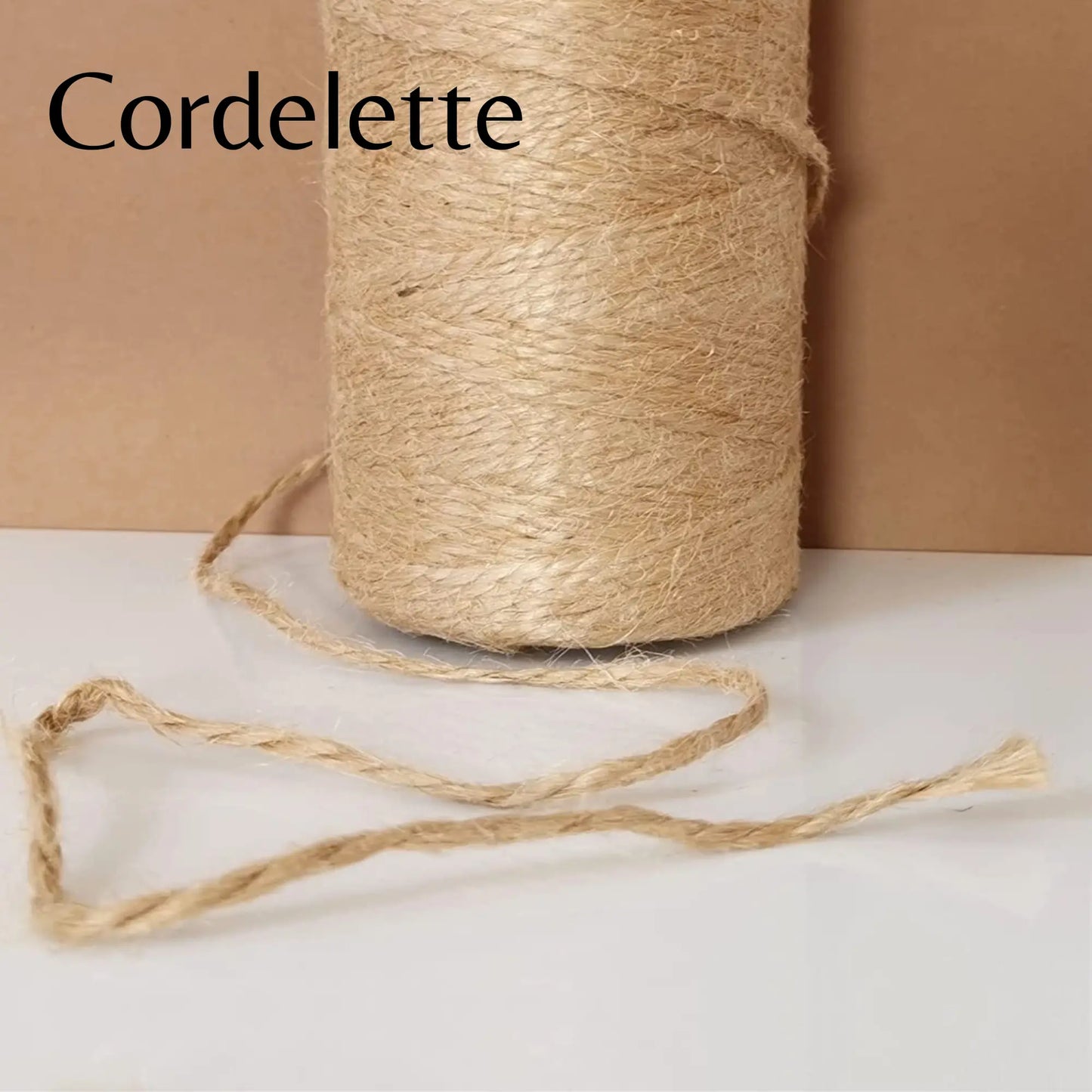 Cordelette en jute pour personnaliser les cadeaux invités, notamment les pots de miel pour mariages ou événements.Honey Sweet Events